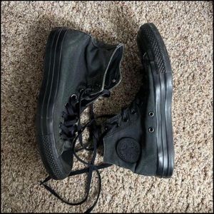 All black converse W9 M7